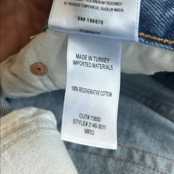 COH Miro Barrel Relaxed Jean in Pacifica - Picture 6 of 9